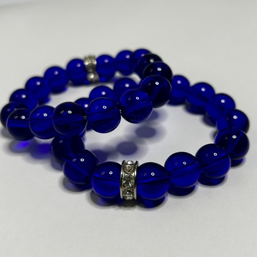 Glass bead bracelet in cobalt blue with rhinestone accent set (Ann Taylor) - Picture 3 of 3